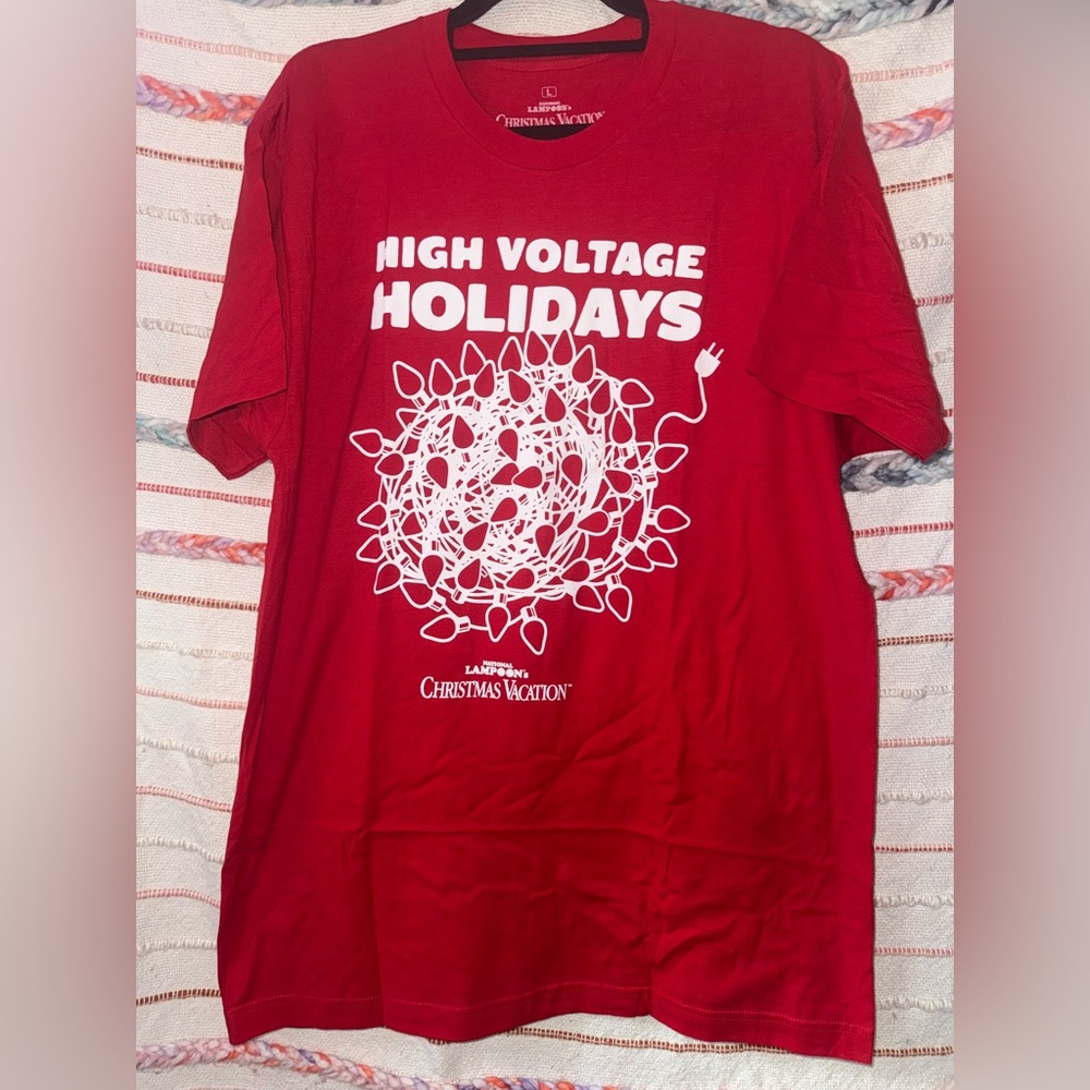 Ripple Junction Red High Voltage Holidays T-Shirt - Large - NWOT